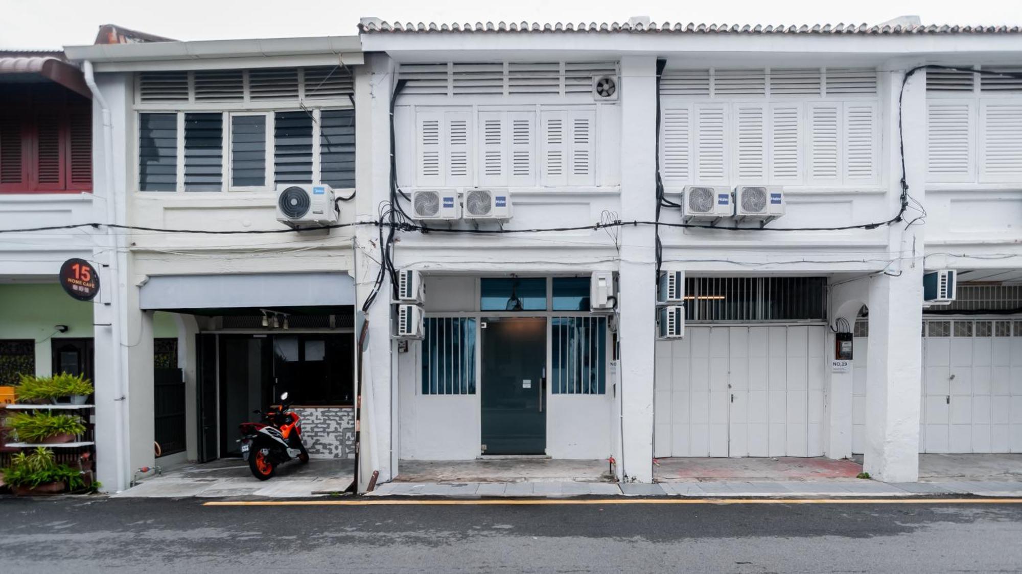 Ostello The Terraces By Aayu George Town Penang Esterno foto